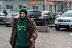 w23